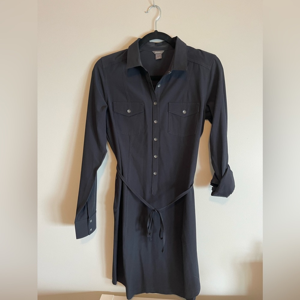 Eddie Bauer - Black long sleeved dress